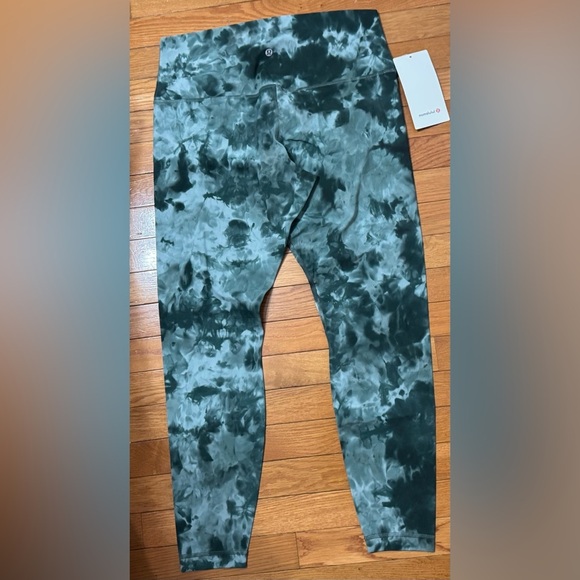 NWT lululemon athletica Green Tie-Dye Leggings - Picture 1 of 5
